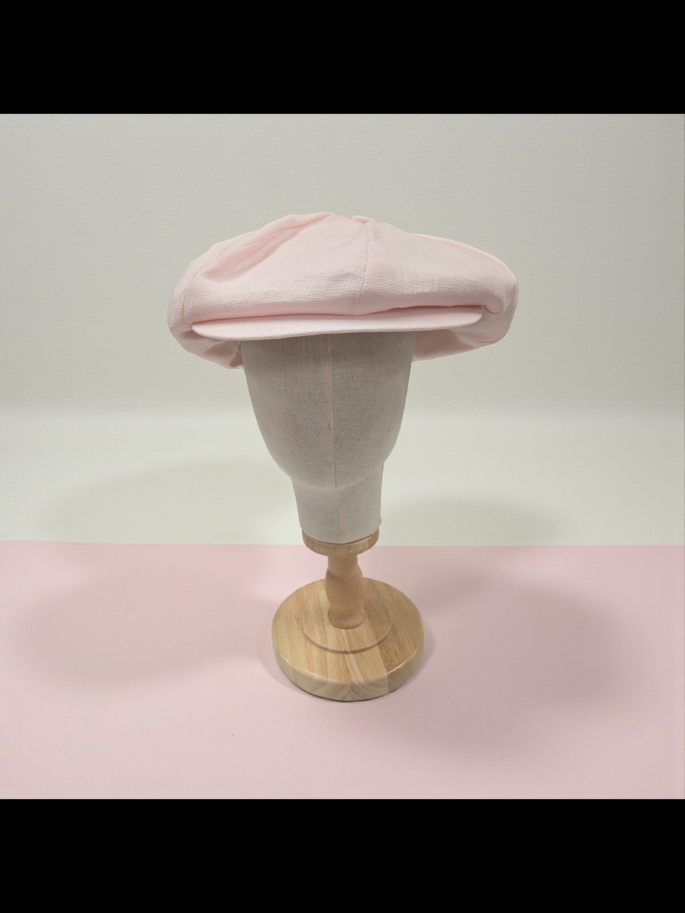 CAPAS LINEN PINK BIG APPLE NEWS BOY CAP.
